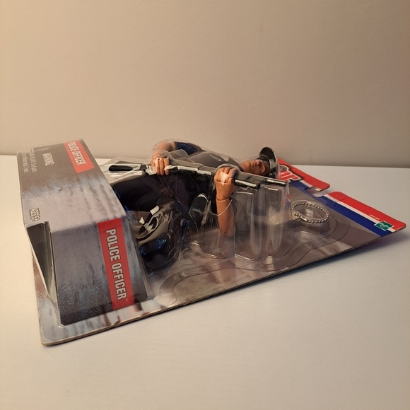 G.I. Joe - Classic Collection Police Officer Hasbro 2001 - Picture 5 of 8